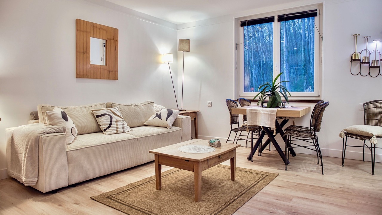 Photo of Livingroom in Saint-Etienne-sous-Bailleul