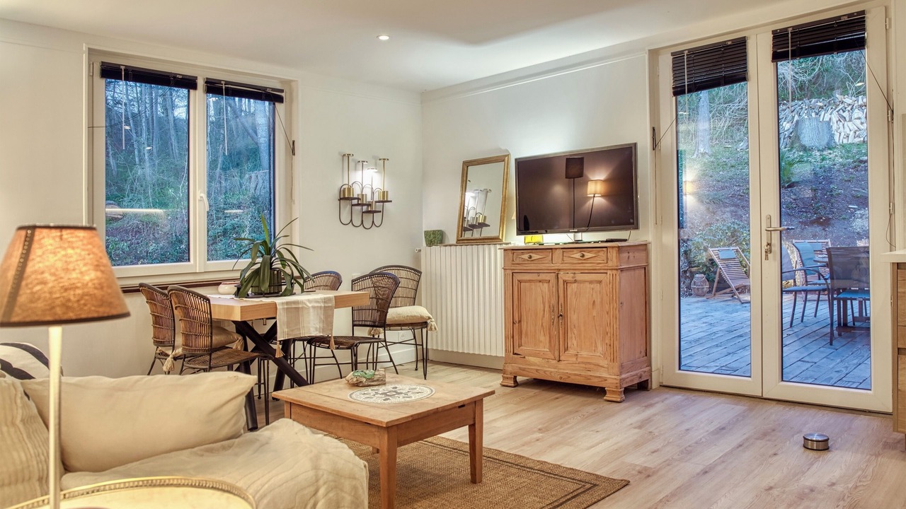 Photo of Livingroom in Saint-Etienne-sous-Bailleul