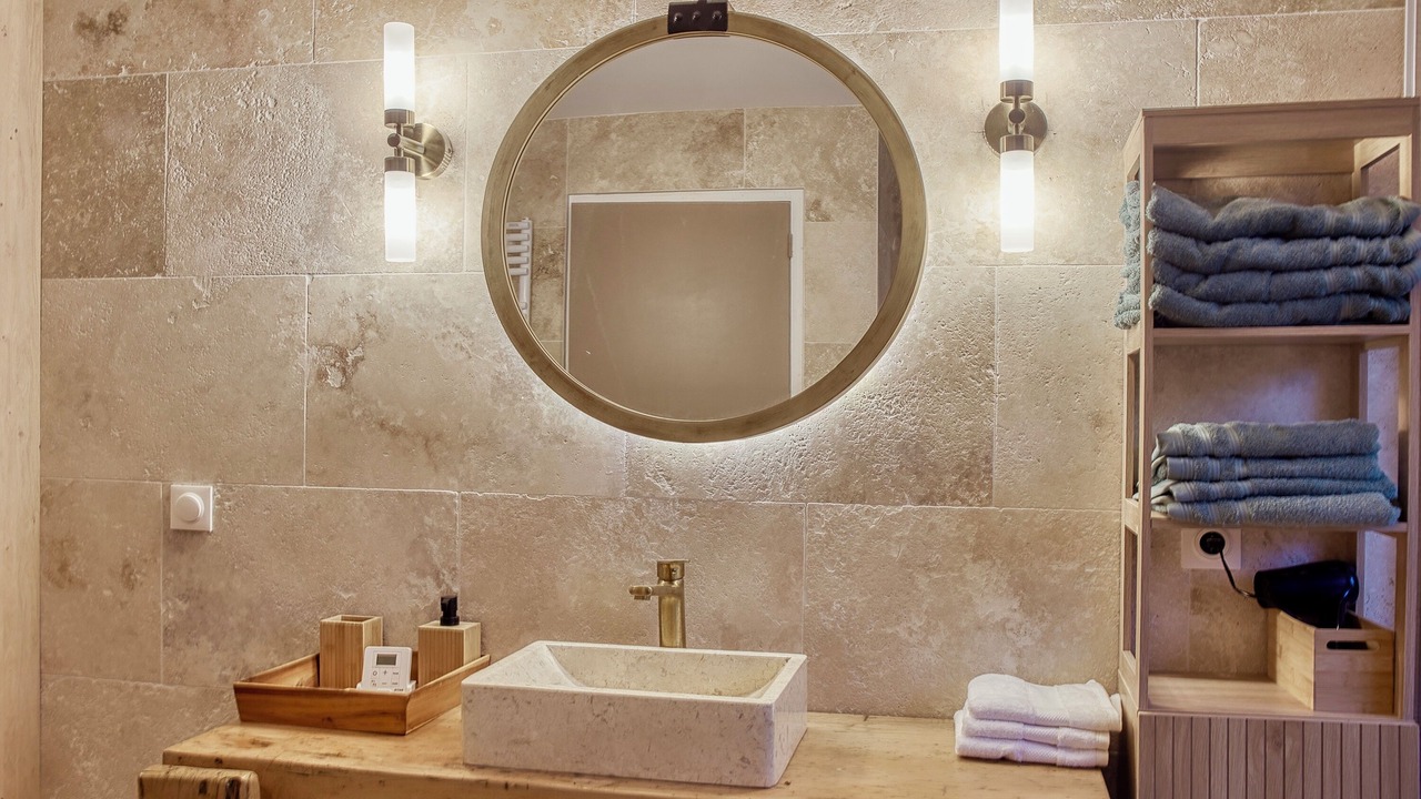 Photo of Bathroom in Saint-Etienne-sous-Bailleul