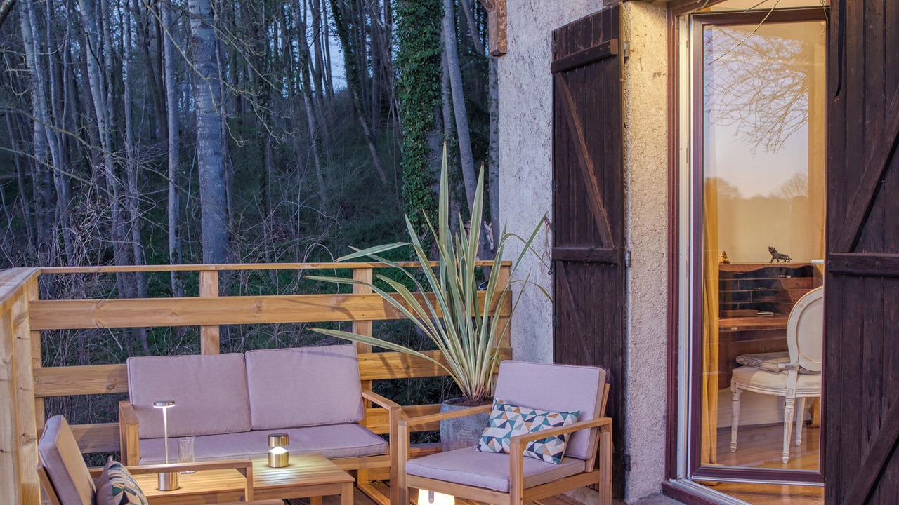 Photo of Patio Balcony in Saint-Etienne-sous-Bailleul