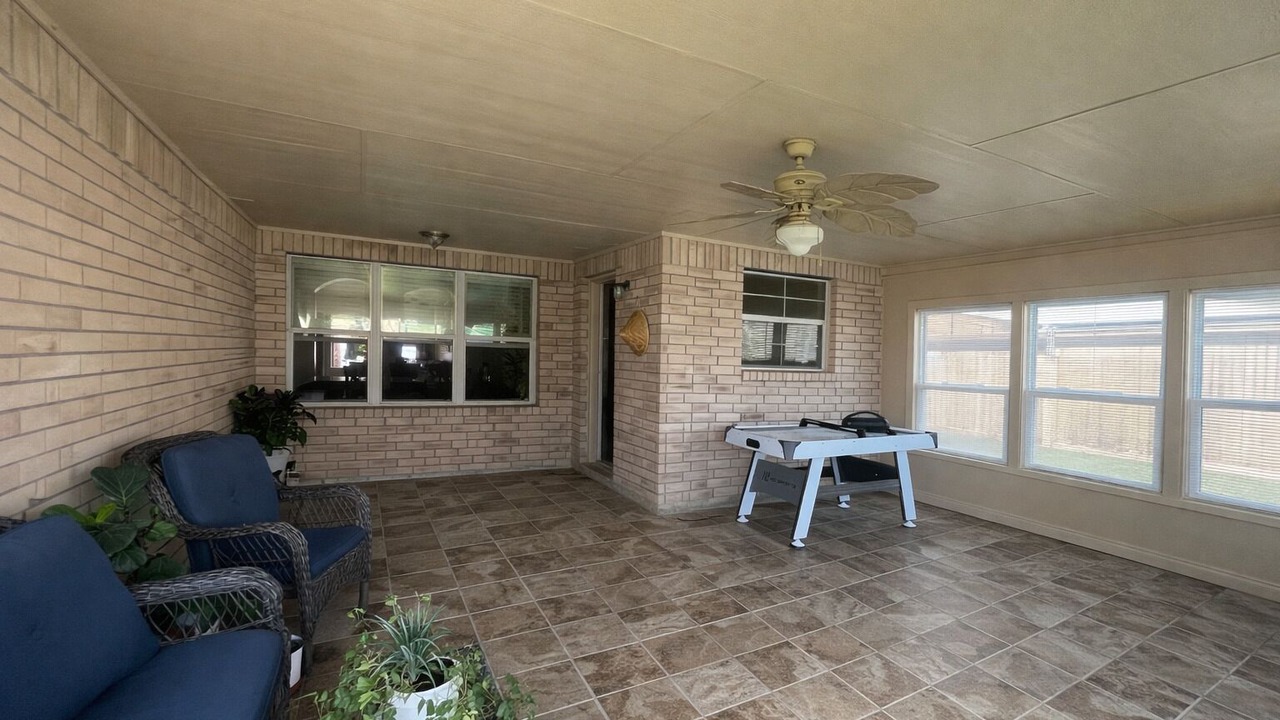 Photo of Patio Balcony in Iowa Colony