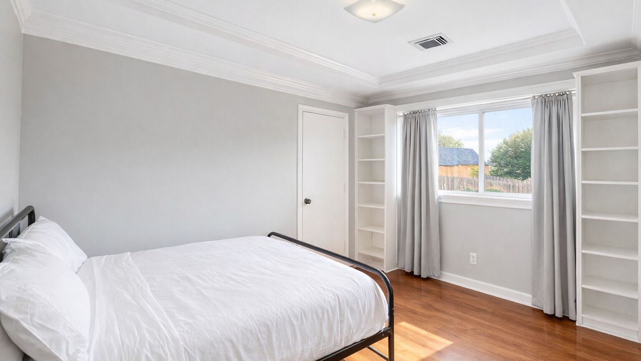 Photo of Bedroom in Iowa Colony