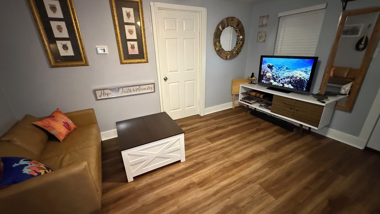 Photo of Livingroom in MLK
