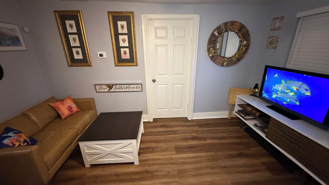 Photo of Livingroom in MLK