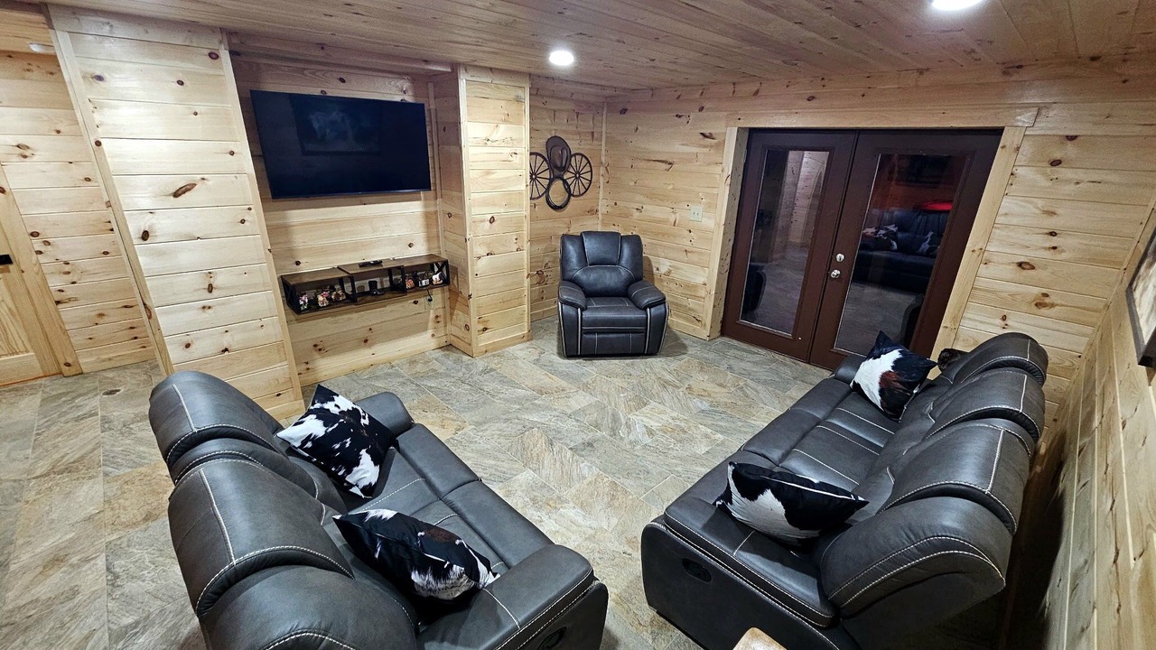 Photo of Livingroom in Rock Island