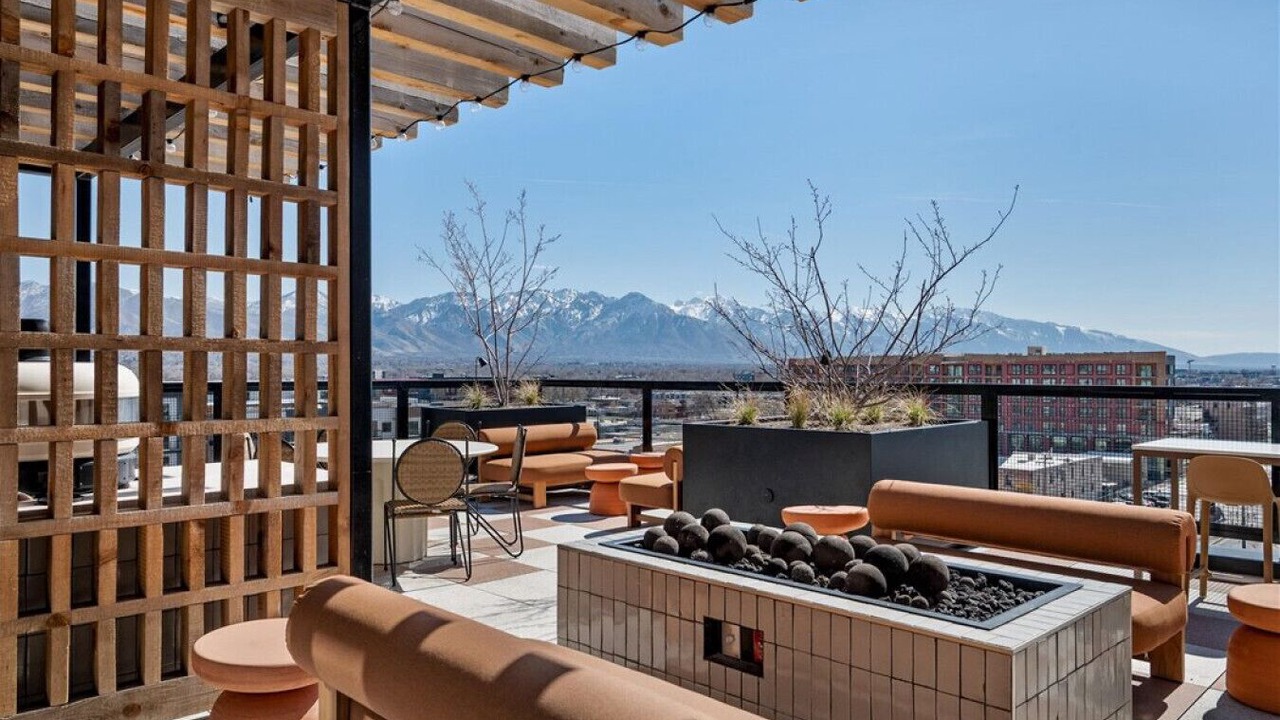 Photo of Patio Balcony in People's Freeway