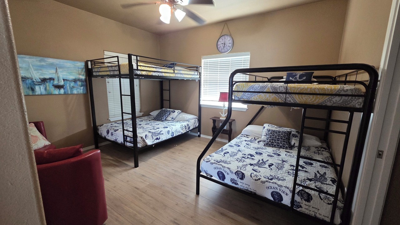 Photo of Bedroom in Taft