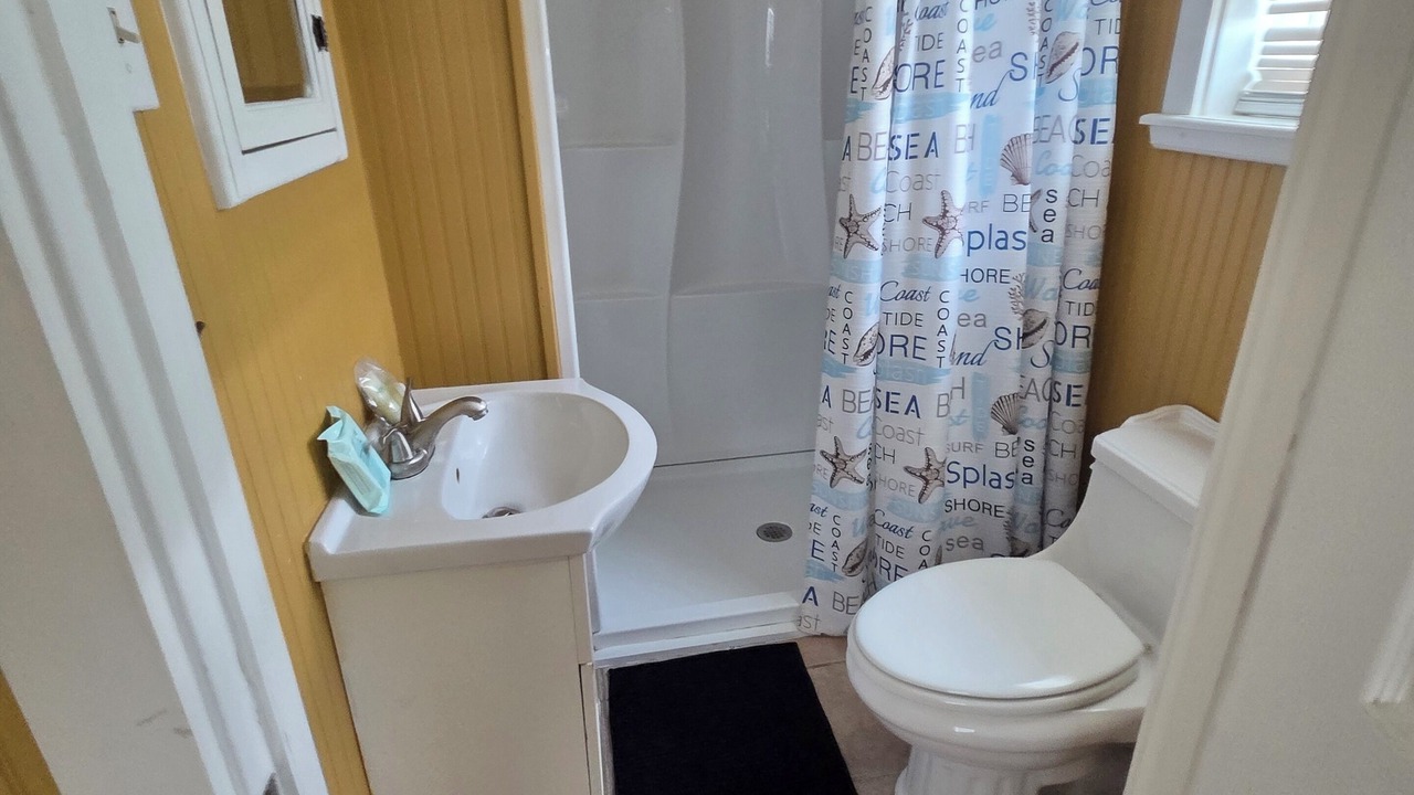 Photo of Bathroom in Taft