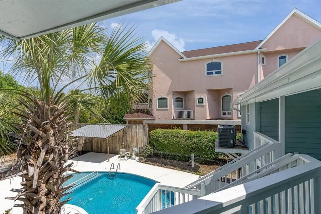 Photo of Outdoor in Long Bay Estates