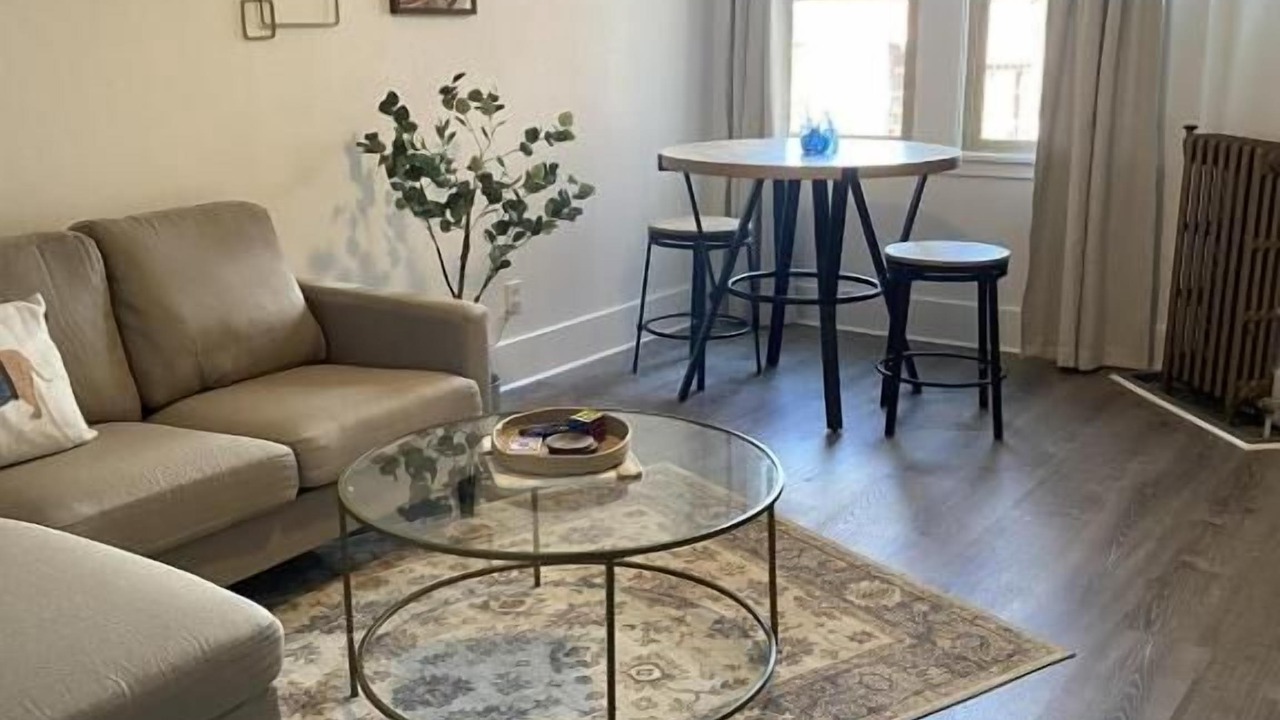 Photo of Livingroom in Downtown Klamath Falls