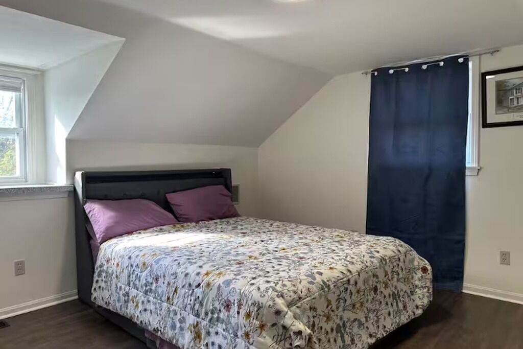 Photo of Bedroom in Berea