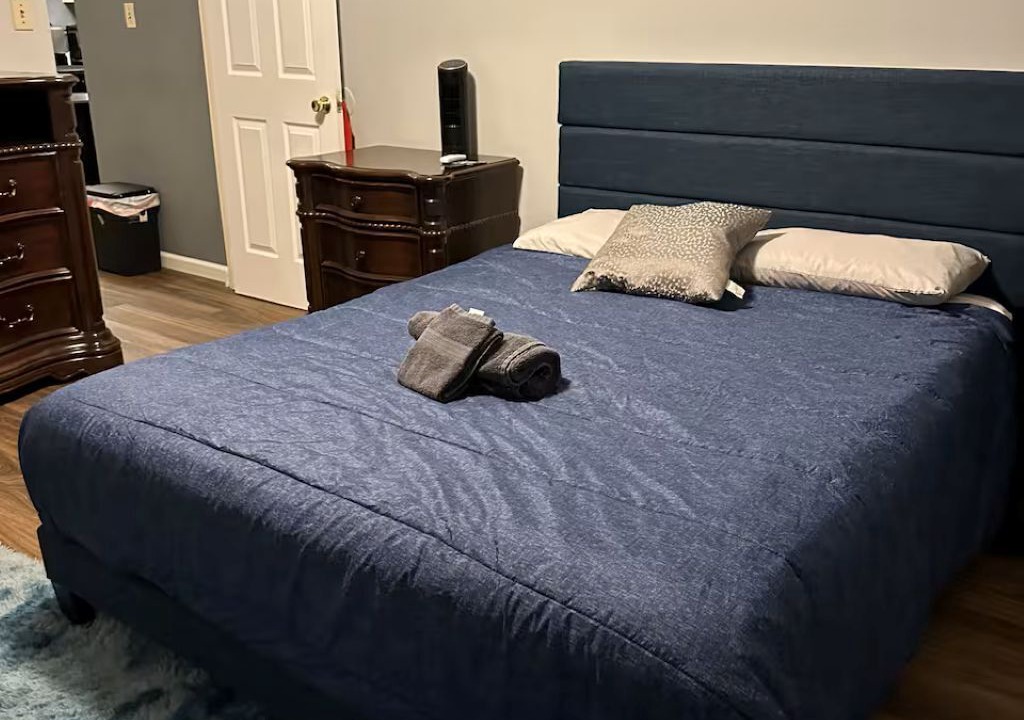 Photo of Bedroom in West Akron