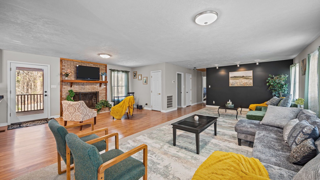Photo of Livingroom in Cary