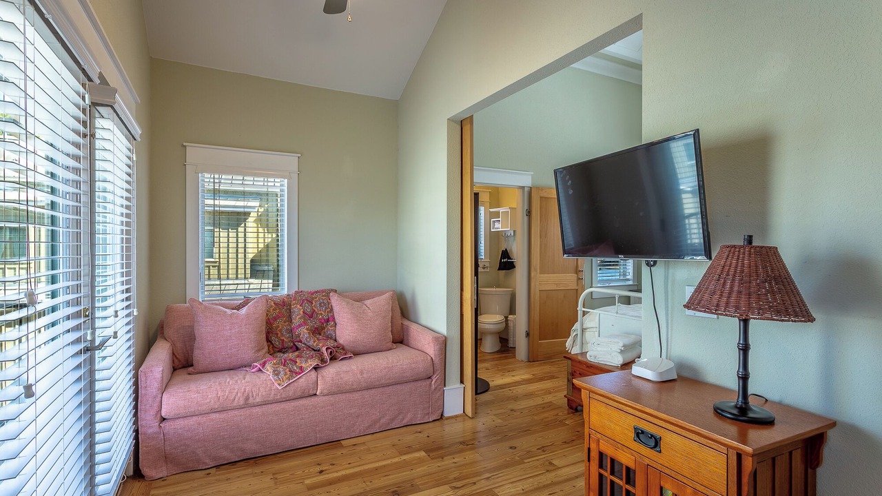 Photo of Livingroom in Carrabelle