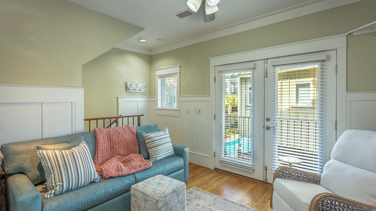 Photo of Livingroom in Carrabelle