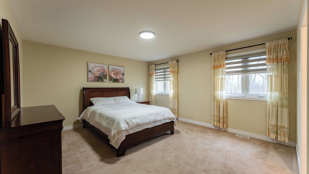 Photo of Bedroom in Lakeview