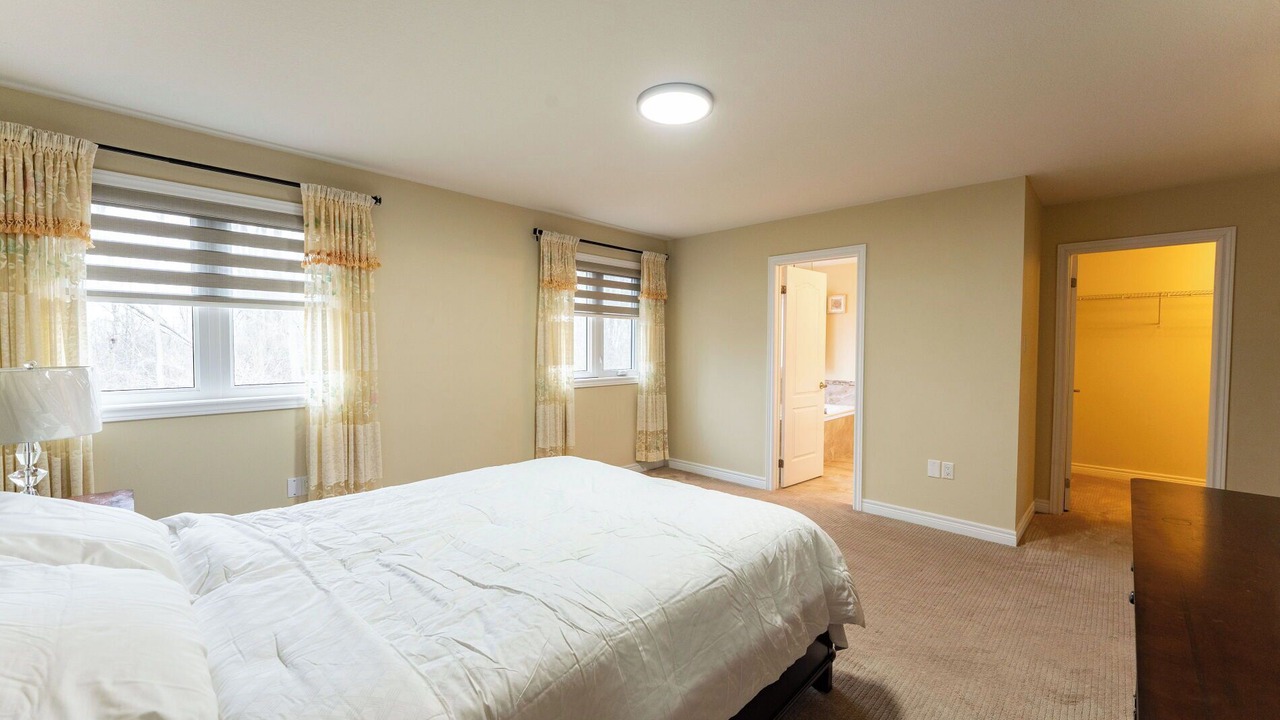 Photo of Bedroom in Lakeview