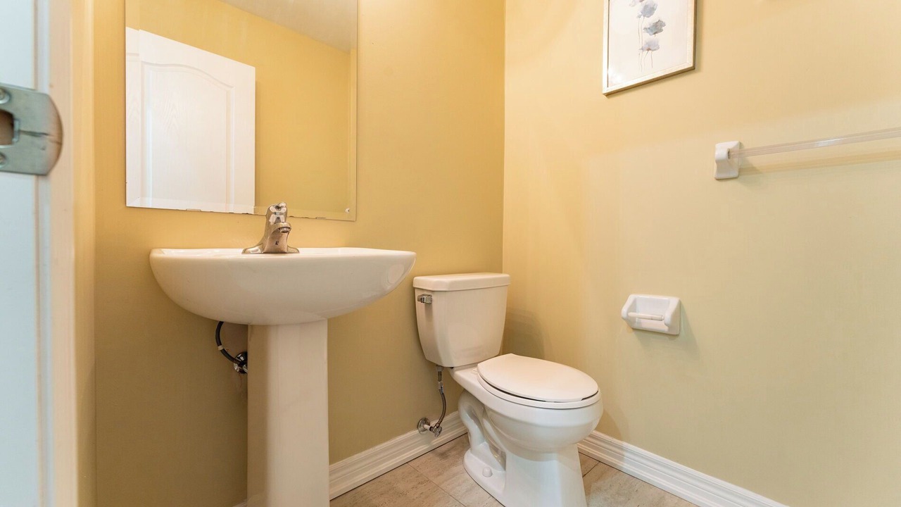 Photo of Bathroom in Lakeview
