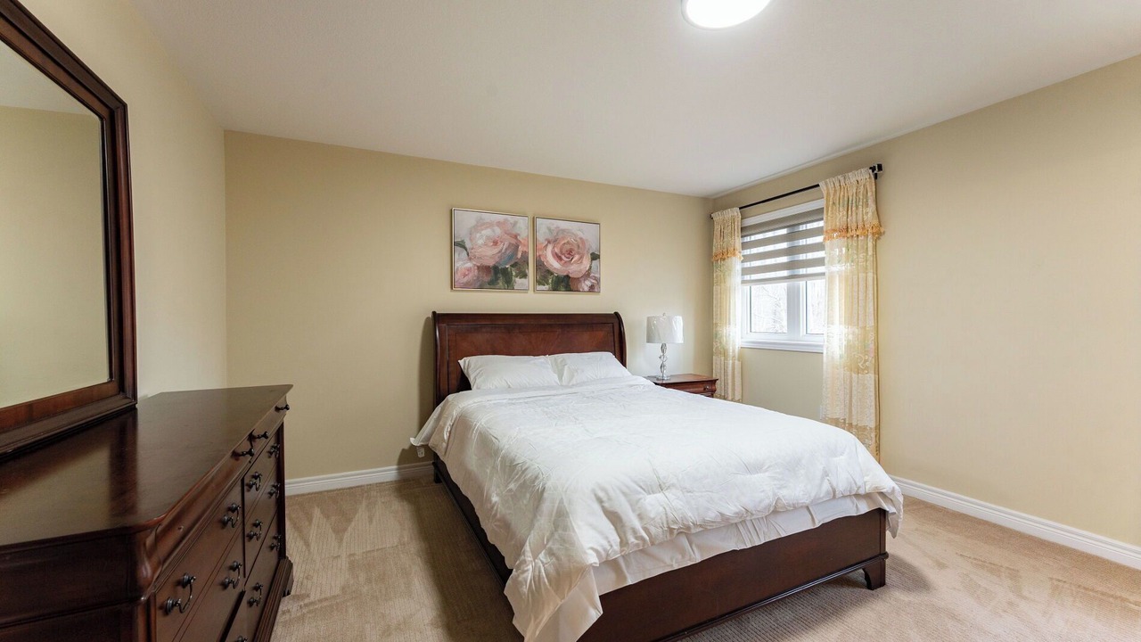 Photo of Bedroom in Lakeview