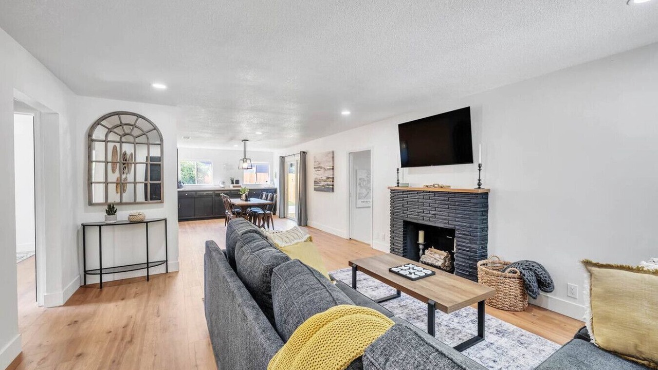 Photo of Livingroom in Roseville