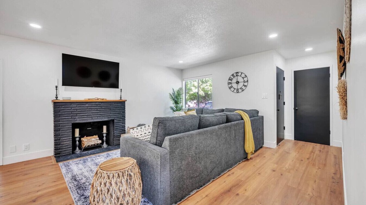 Photo of Livingroom in Roseville
