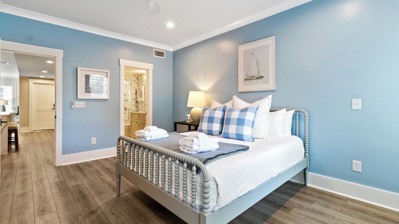 Photo of Bedroom in Beachwood East