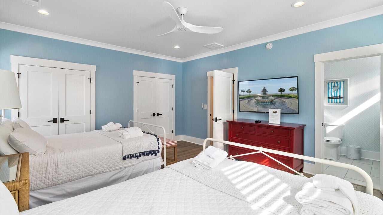 Photo of Bedroom in Beachwood East