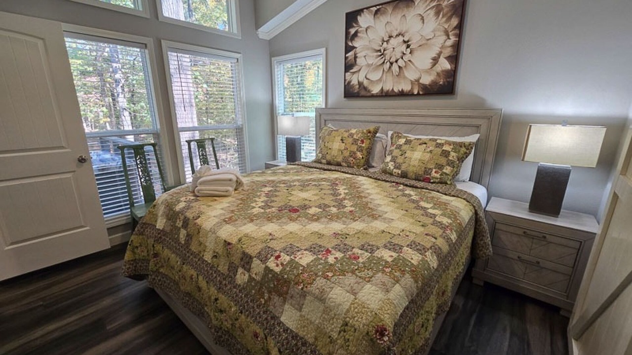 Photo of Bedroom in Broken Bow