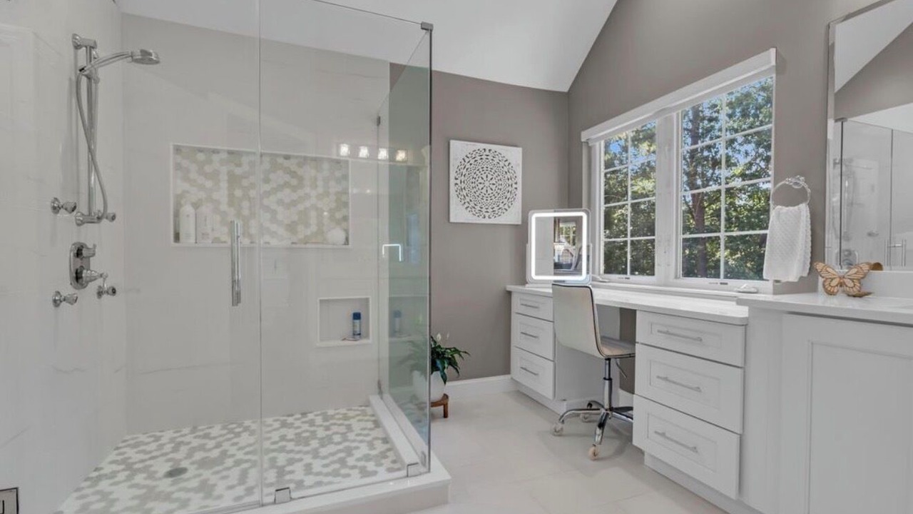 Photo of Bathroom in Stone Tavern