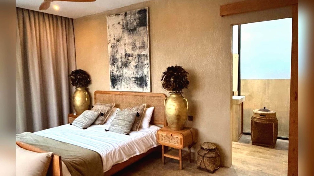 Photo of Others in Mushroom Bay