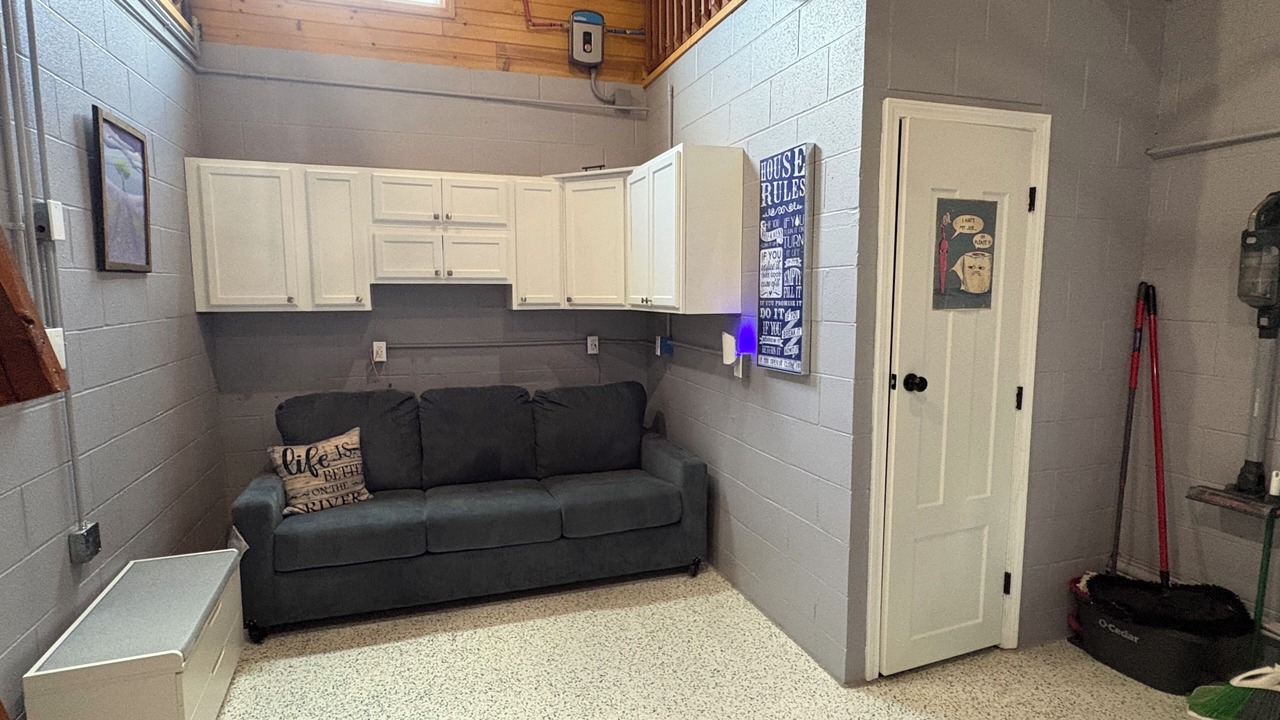 Photo of Livingroom in Otisco