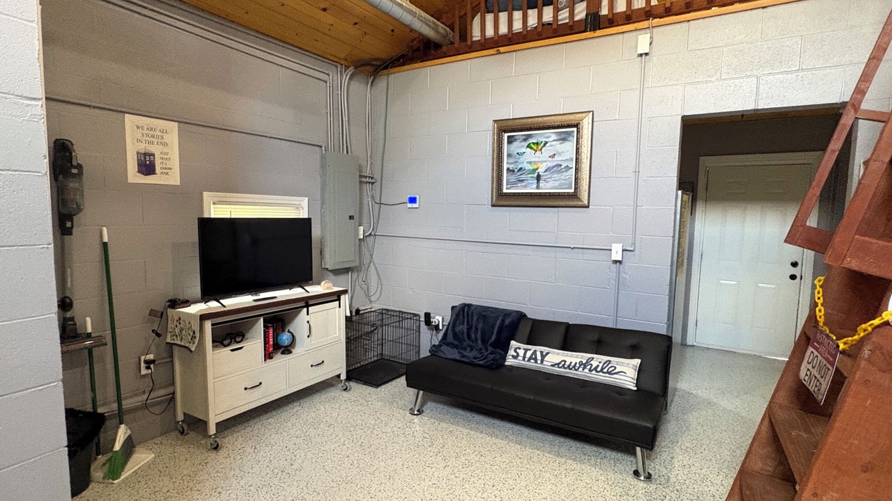 Photo of Livingroom in Otisco