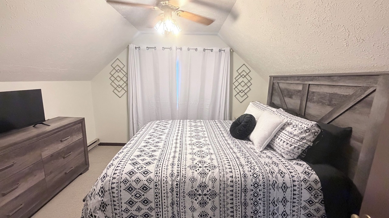 Photo of Bedroom in Skyland