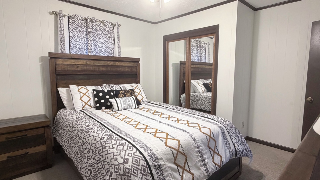 Photo of Bedroom in Skyland