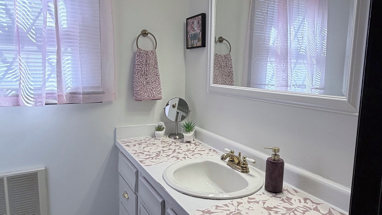Photo of Bathroom in Skyland