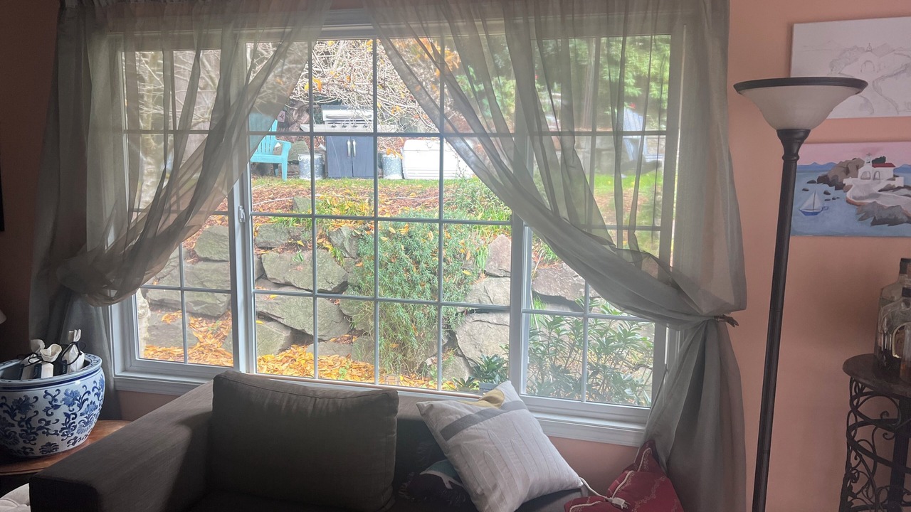 Photo of Livingroom in Inglewood-Finn Hill