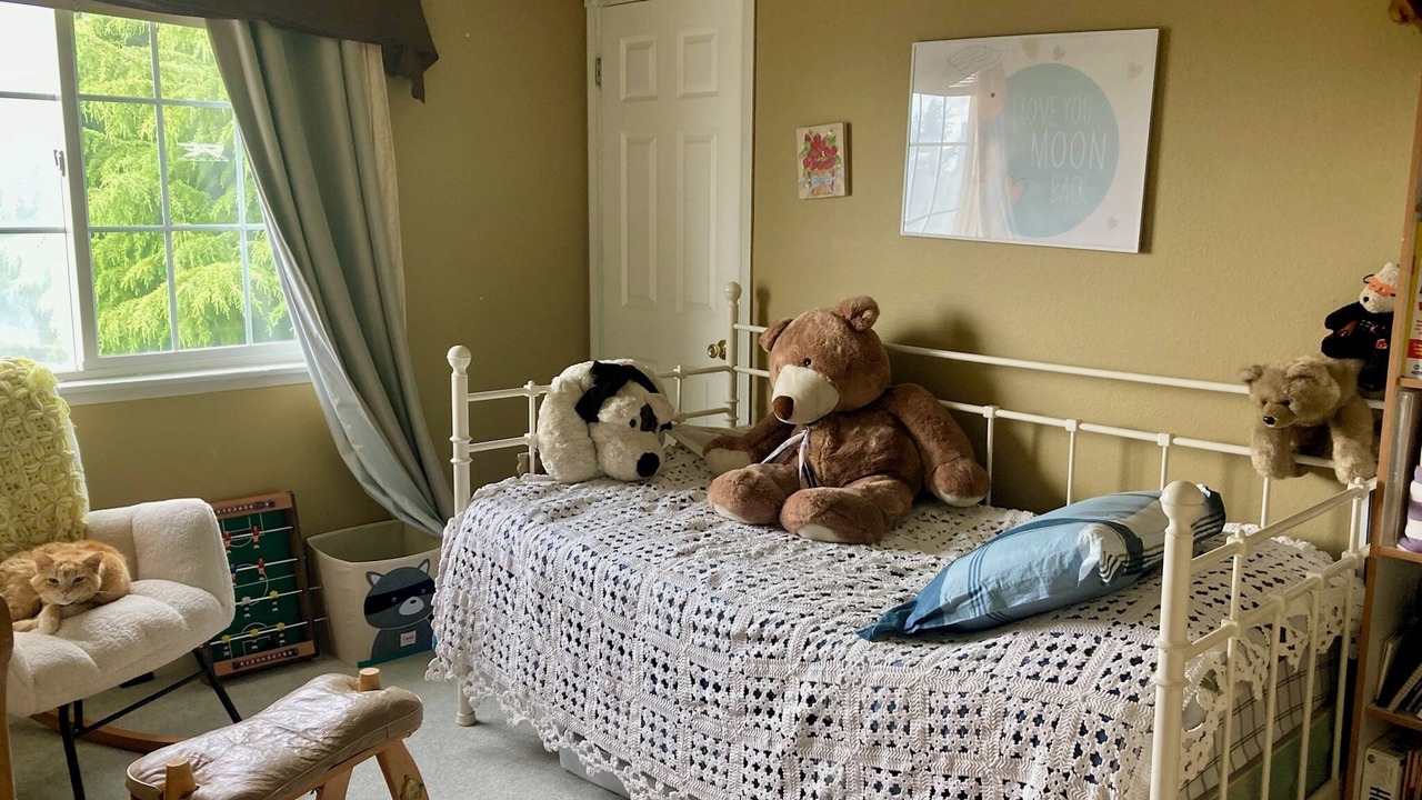Photo of Bedroom in Inglewood-Finn Hill
