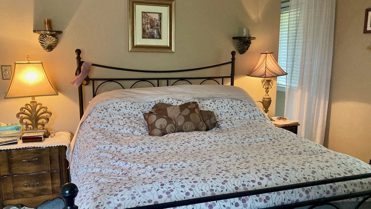 Photo of Bedroom in Inglewood-Finn Hill