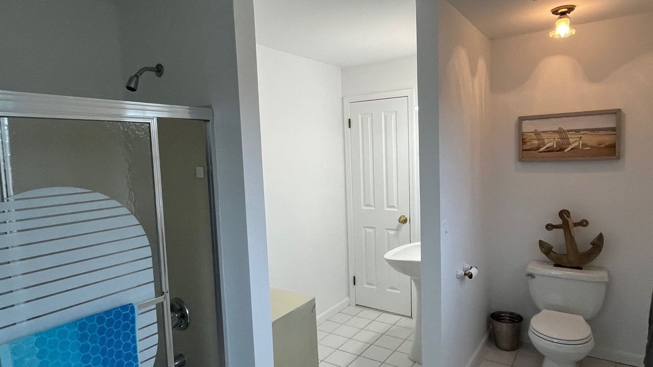 Photo of Bathroom in Aquebogue