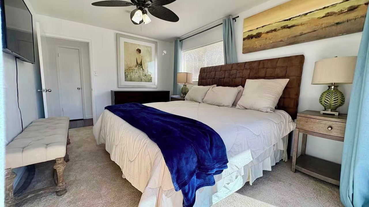 Photo of Bedroom in Garland