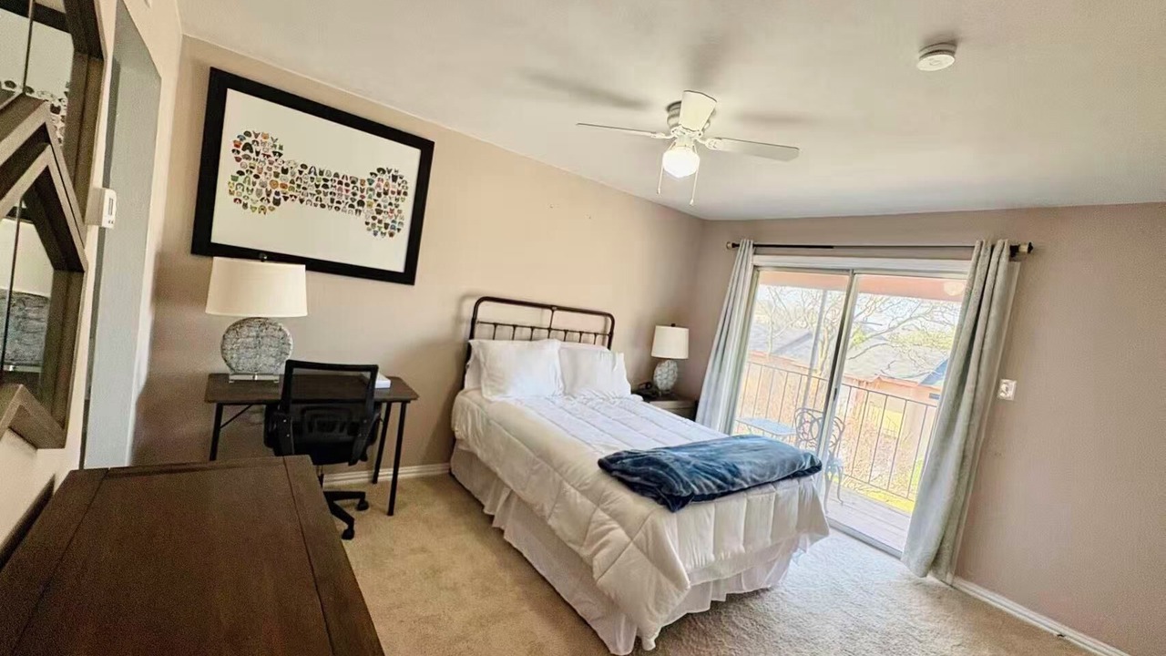 Photo of Bedroom in Garland