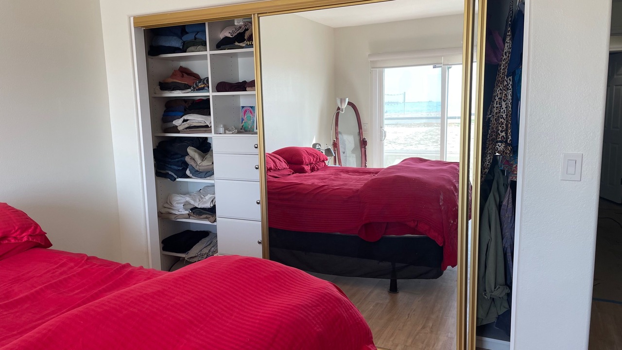 Photo of Bedroom in Alamitos Beach