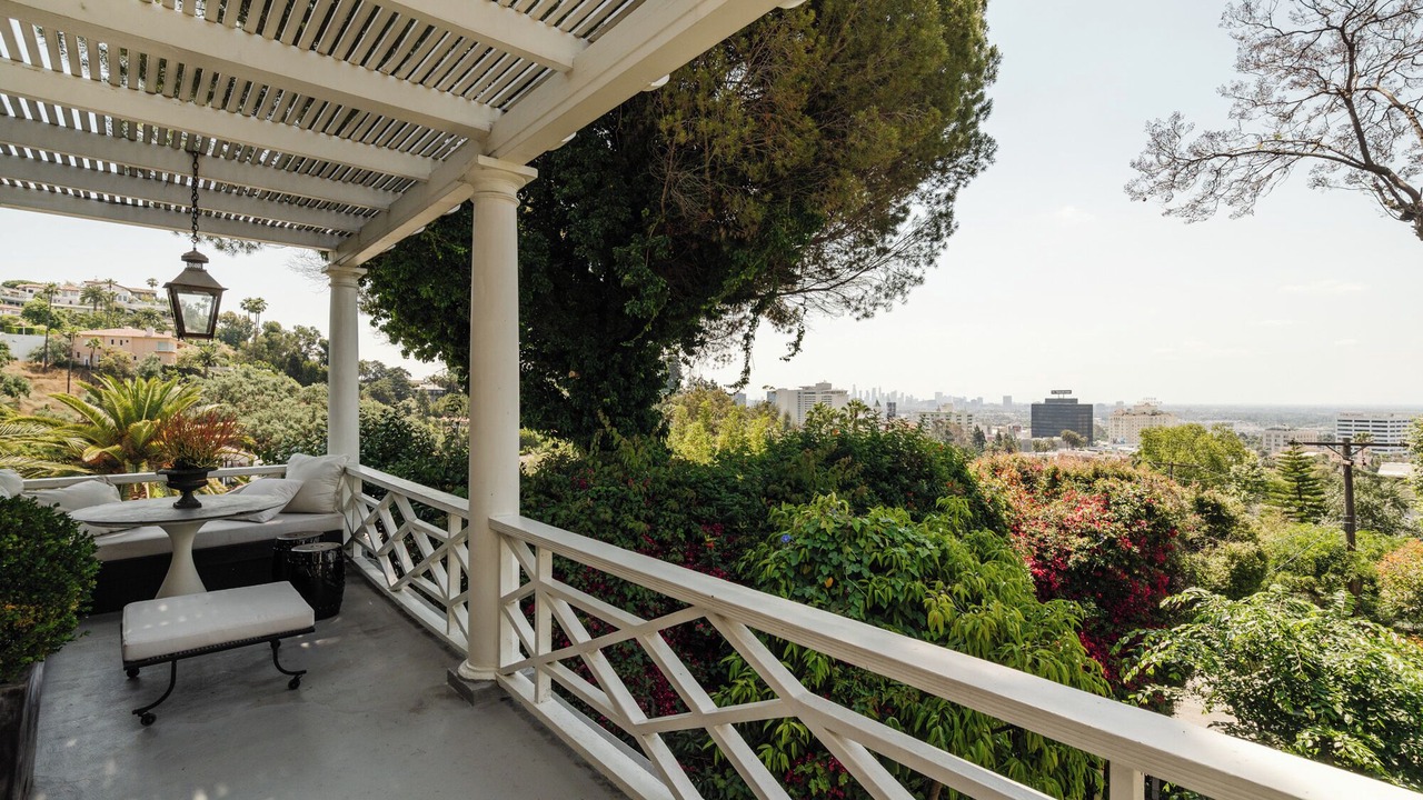 Photo of Outdoor in Hollywood Hills