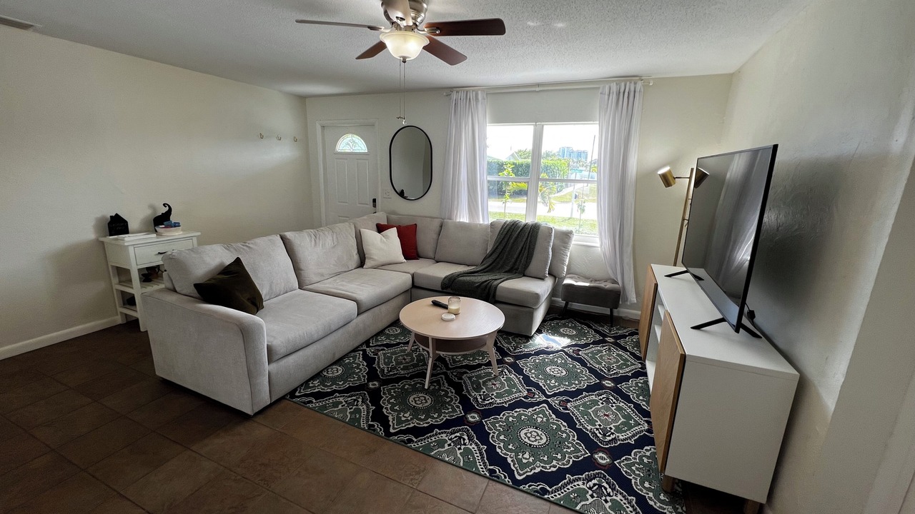 Photo of Livingroom in Palm Beach Gardens