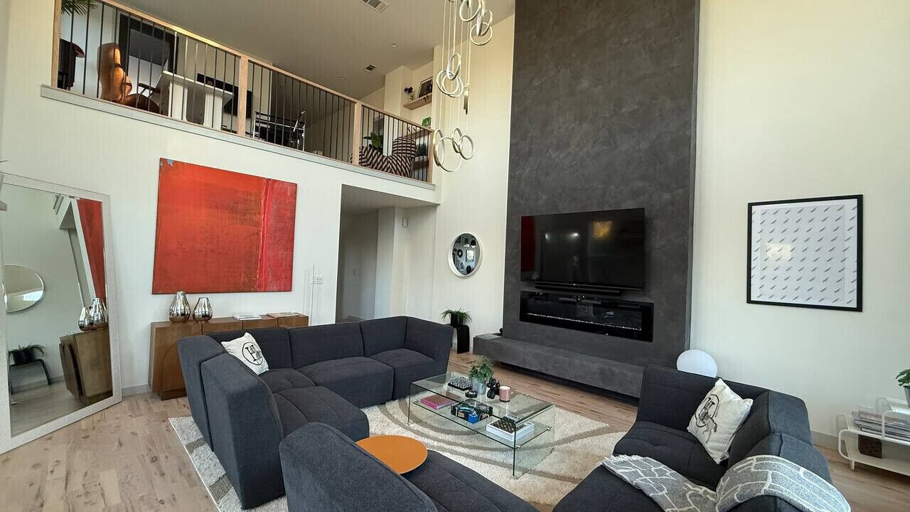 Photo of Livingroom in Cedar Crest