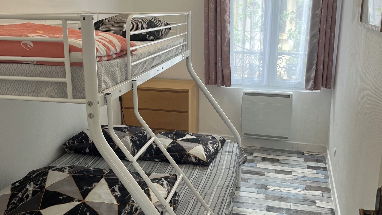 Photo of Bedroom in L'Economie
