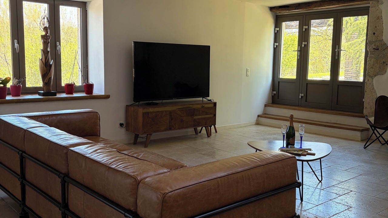 Photo of Livingroom in Saint-Beauzeil