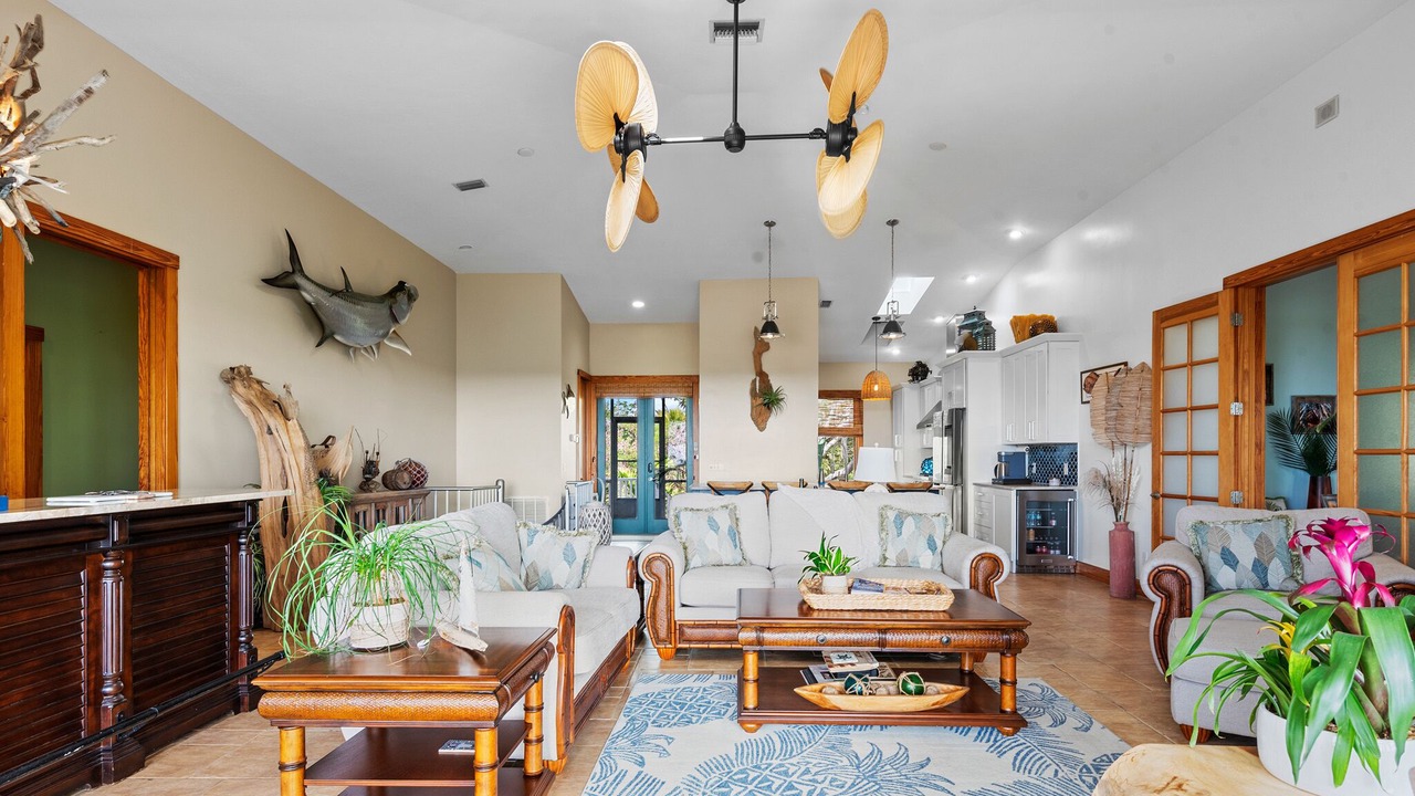 Photo of Livingroom in Bokeelia