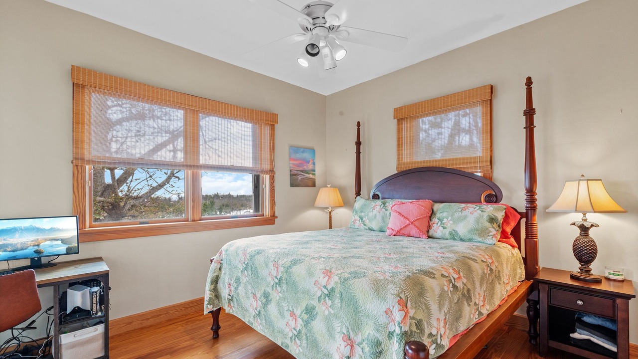 Photo of Bedroom in Bokeelia