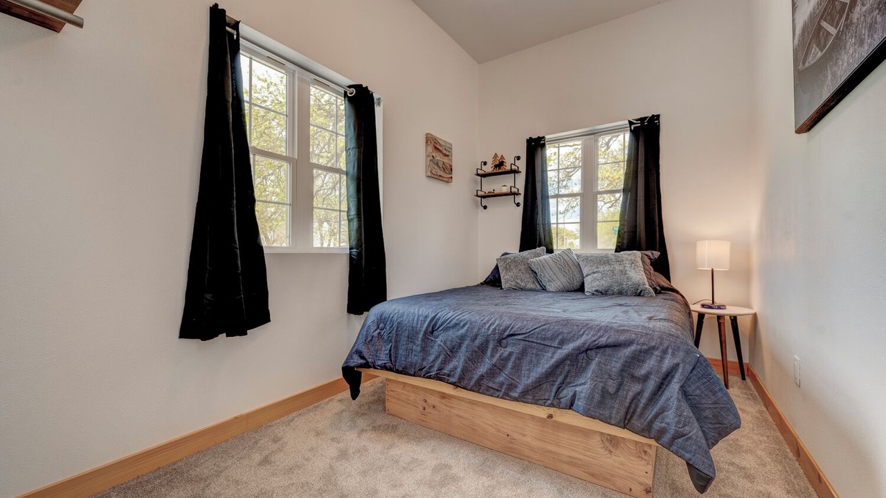 Photo of Bedroom in Spirit Lake